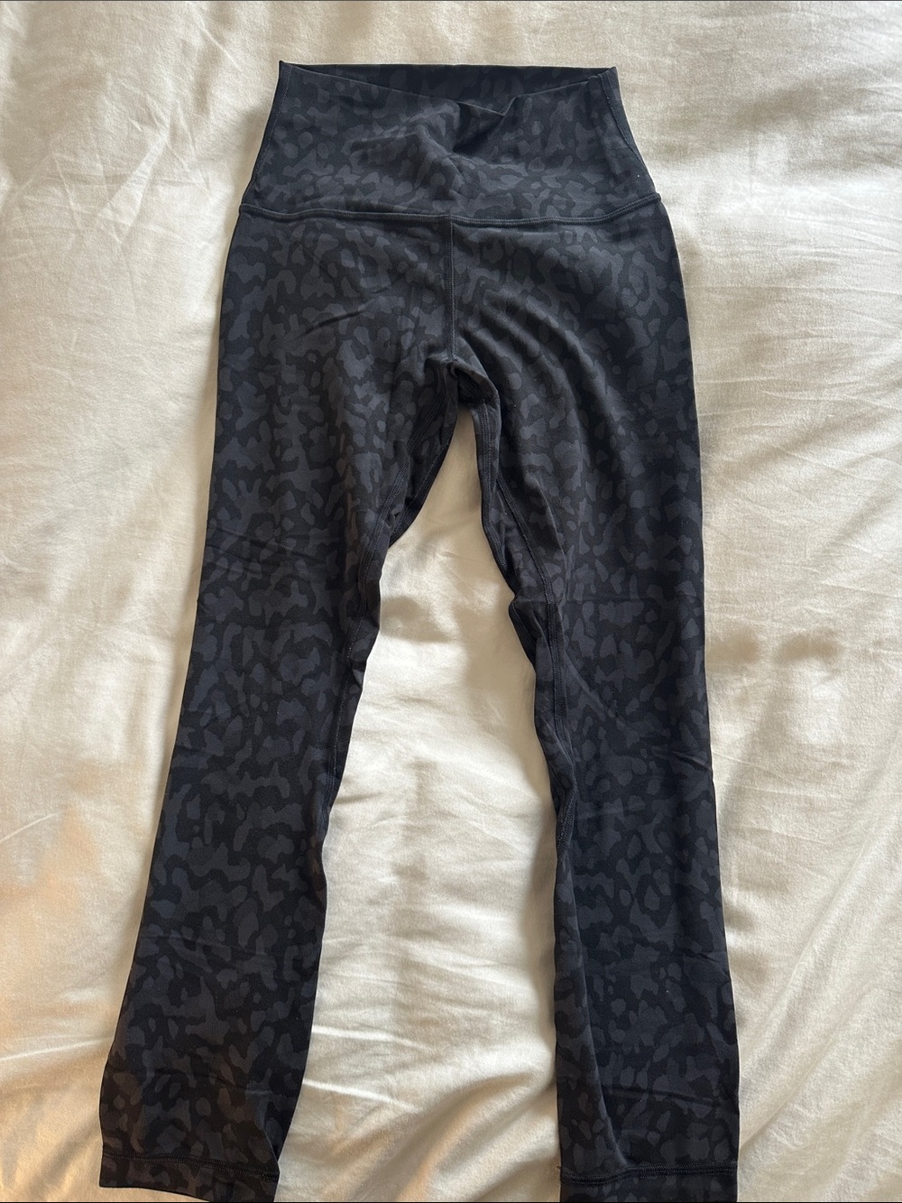 Lululemon Align Cropped Leggings - Black/ Leopard Print